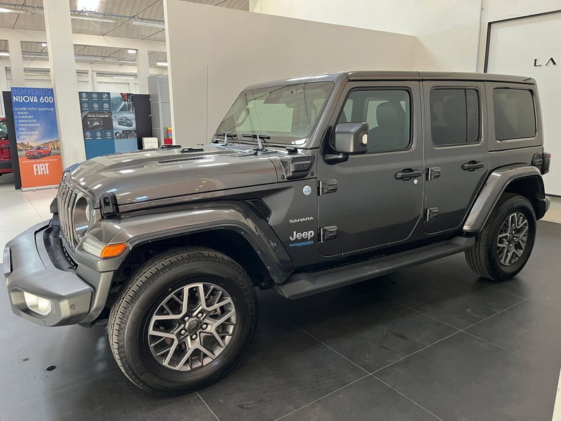 Jeep Wrangler Unlimited usata a Lucca (8)