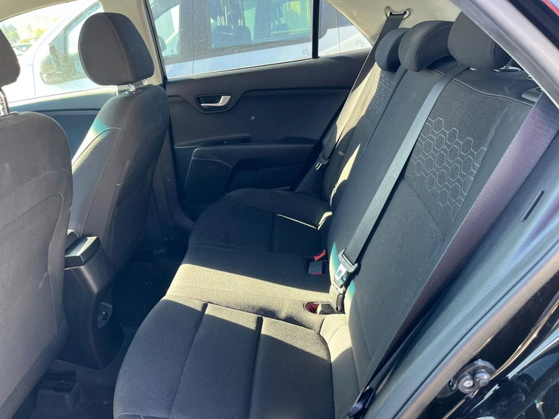 Kia Rio usata a Lucca (8)