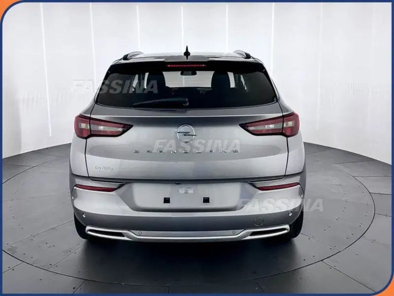 Opel Grandland nuova a Milano (5)