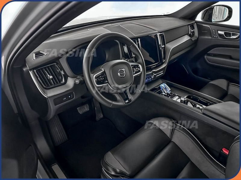 Volvo XC60 usata a Milano (9)