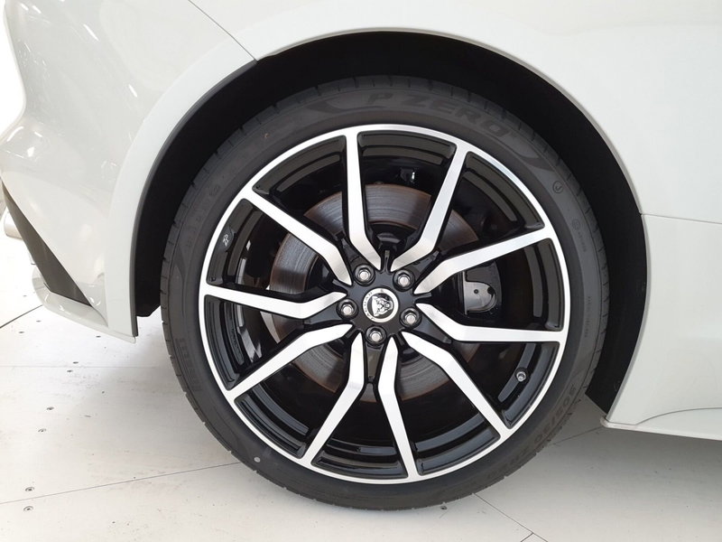 Jaguar F-Type Coupé usata a Monza e Brianza (9)