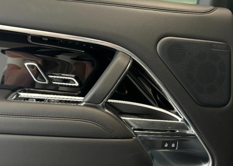 Land Rover Range Rover usata a Venezia (14)