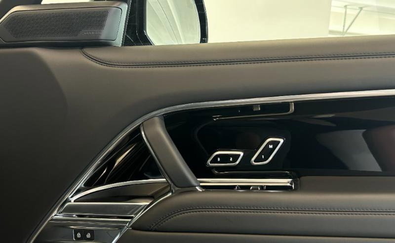 Land Rover Range Rover usata a Venezia (15)