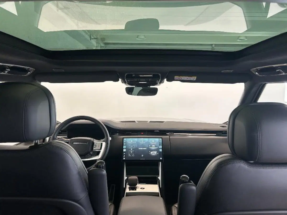 Land Rover Range Rover usata a Venezia (9)