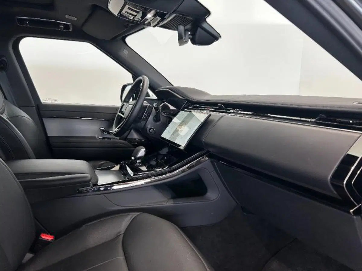 Land Rover Range Rover Sport usata a Venezia (10)