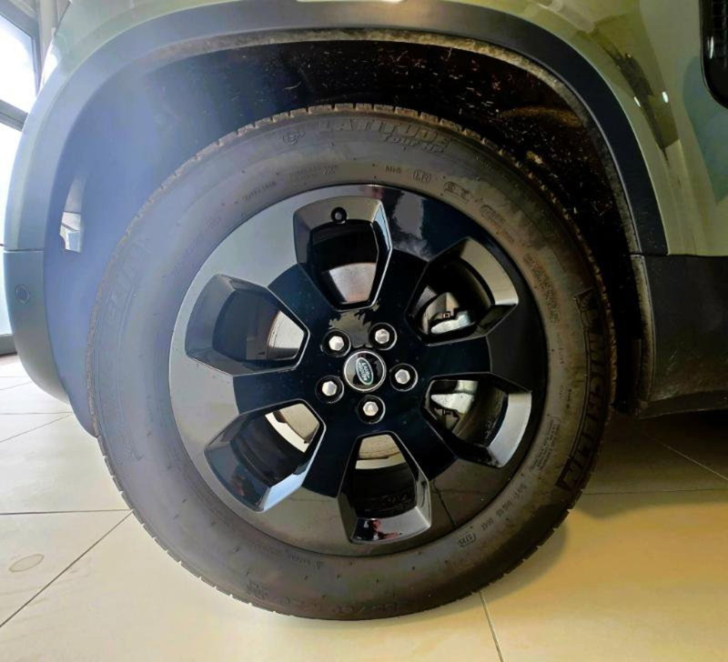 Land Rover Defender usata a Venezia (2)