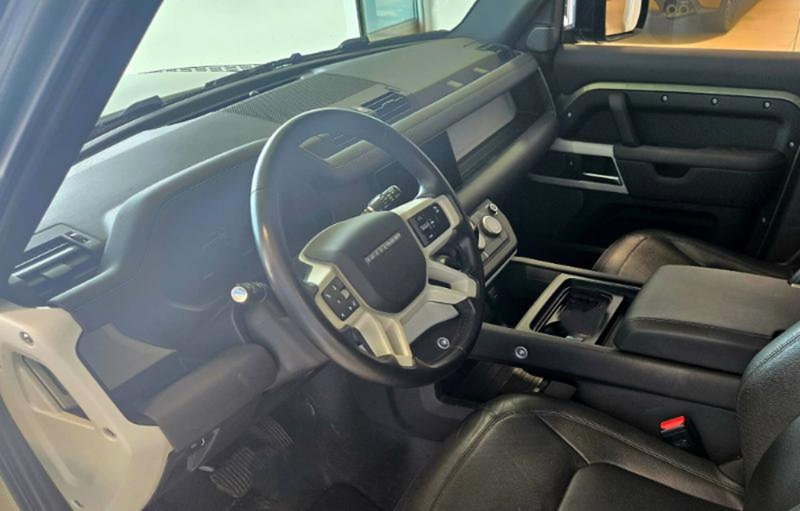 Land Rover Defender usata a Venezia (5)