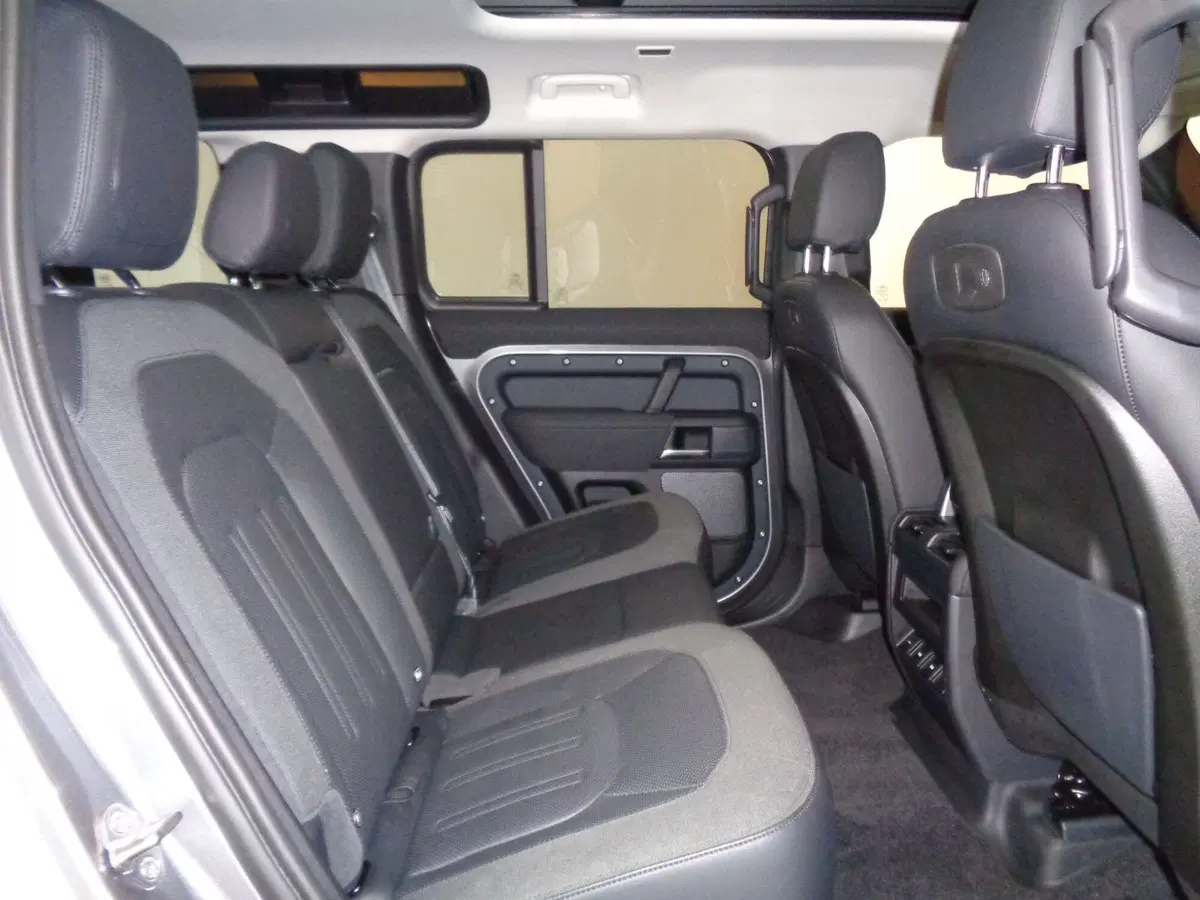 Land Rover Defender usata a Cosenza (5)