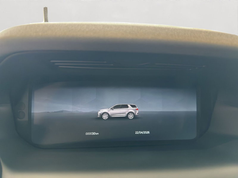 Land Rover Discovery Sport nuova a Latina (10)