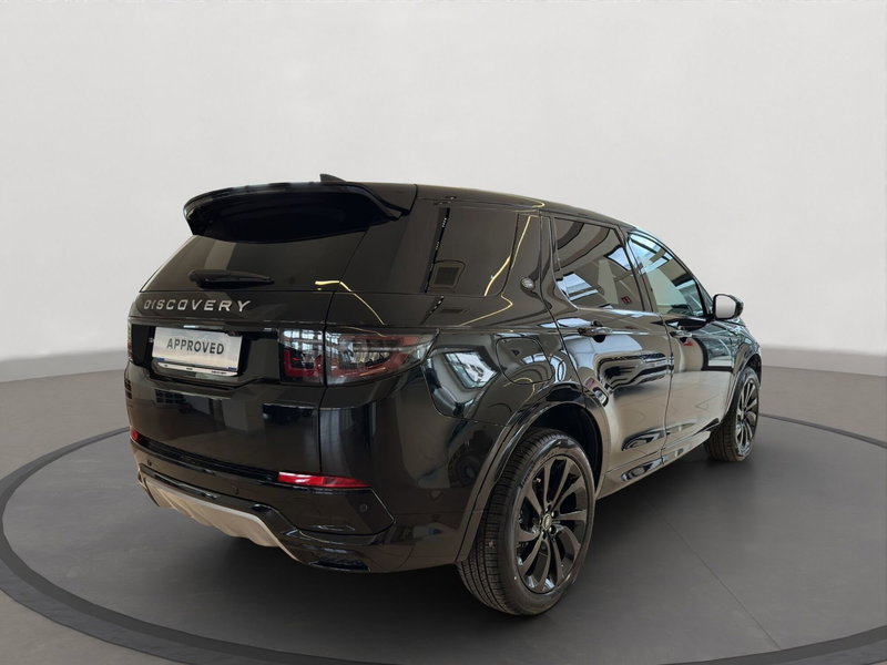 Land Rover Discovery Sport nuova a Latina (2)