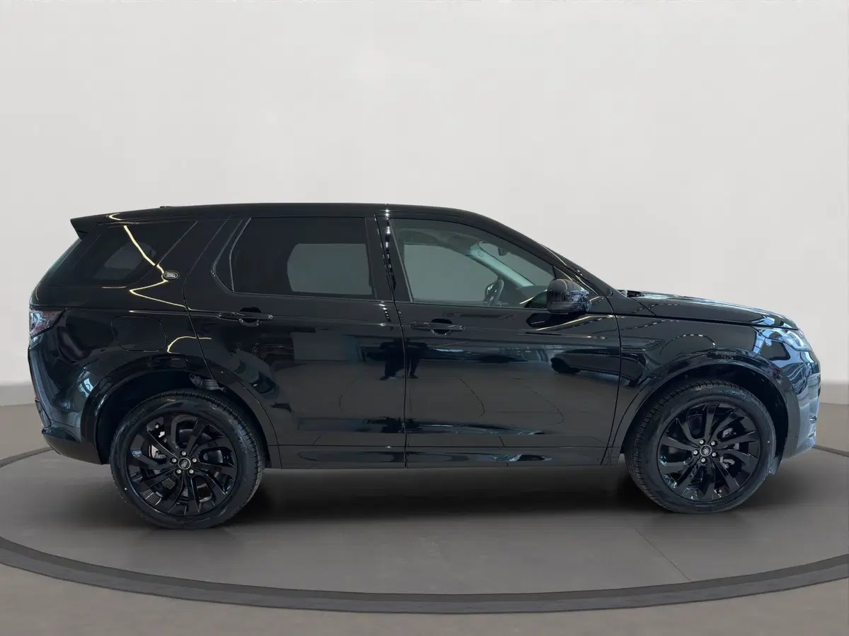 Land Rover Discovery Sport nuova a Latina (6)