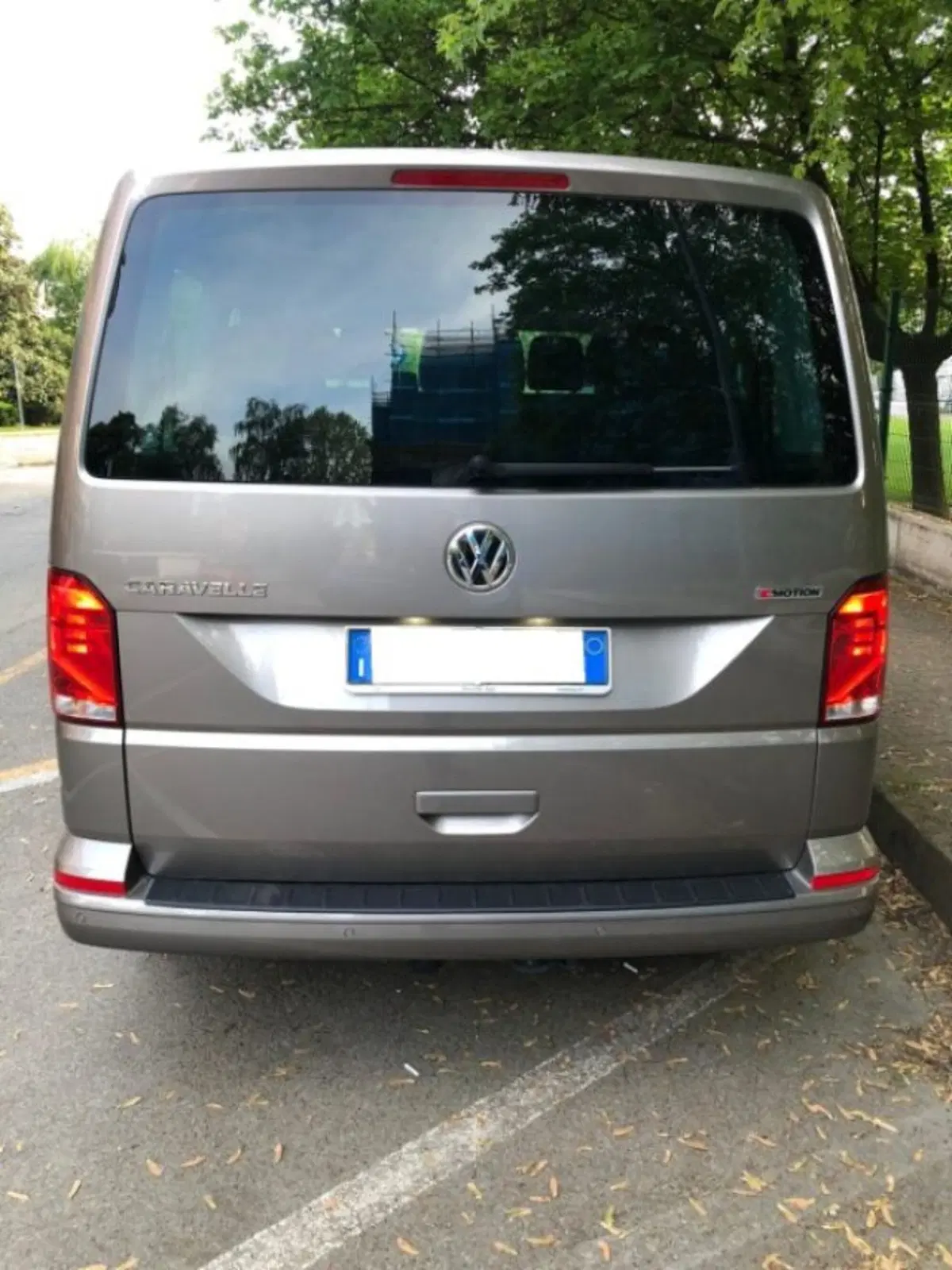 Volkswagen Veicoli Commerciali Caravelle usata a Torino (5)