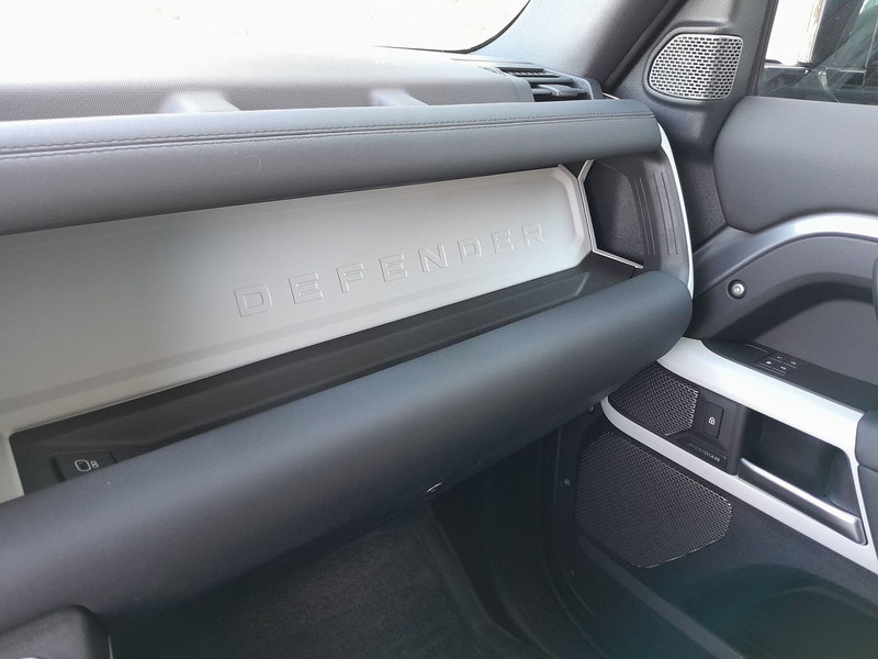 Land Rover Defender usata a Cuneo (14)