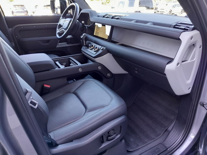 Land Rover Defender usata a Cuneo (16)