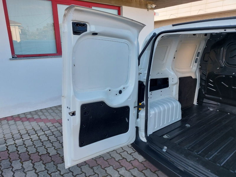 Fiat Fiorino usata a Pavia (12)