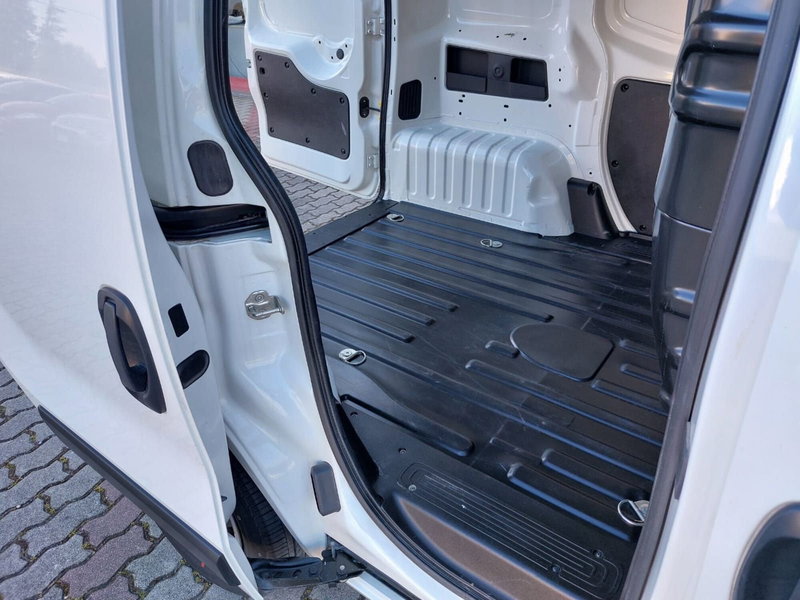 Fiat Fiorino usata a Pavia (14)