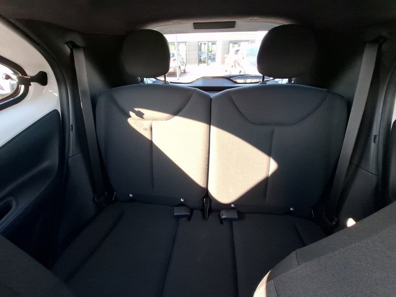 Toyota Aygo X usata a Latina (16)