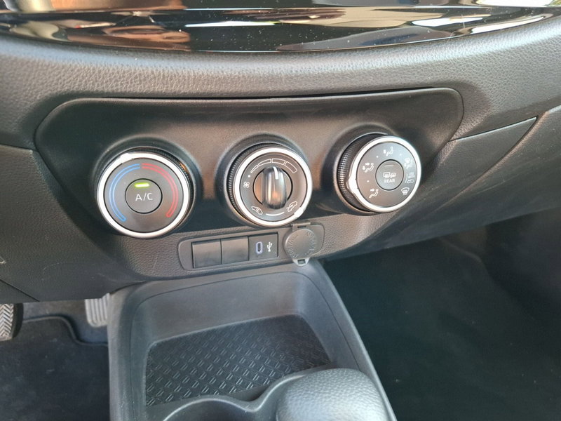 Toyota Aygo X usata a Latina (17)