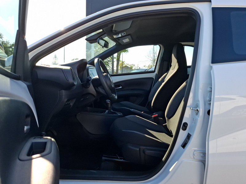 Toyota Aygo X usata a Latina (18)