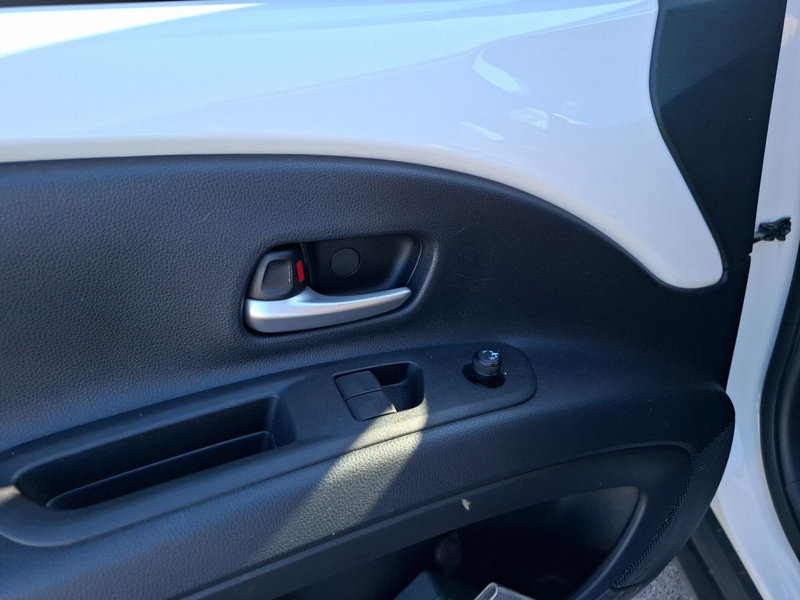 Toyota Aygo X usata a Latina (20)