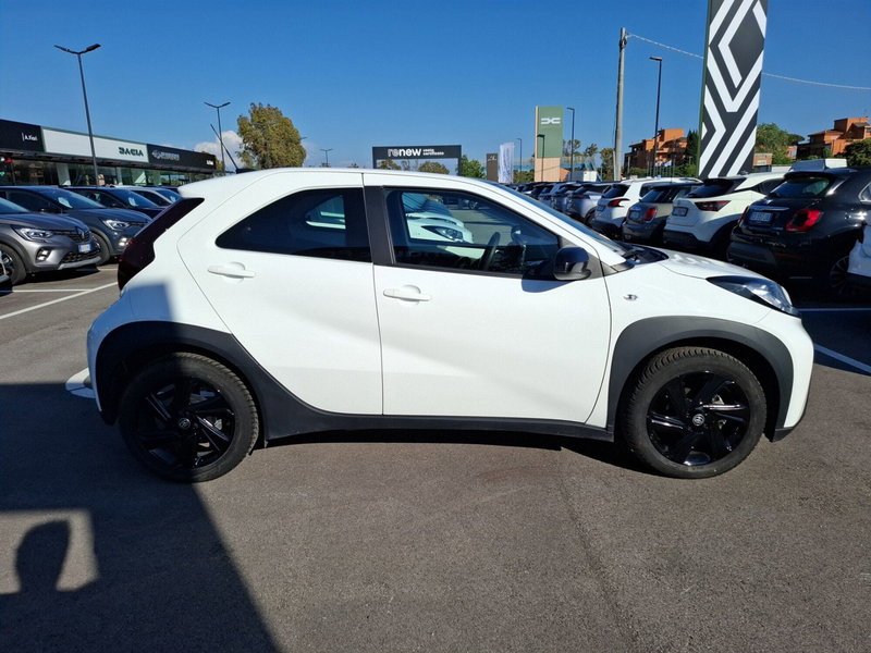 Toyota Aygo X usata a Latina (8)