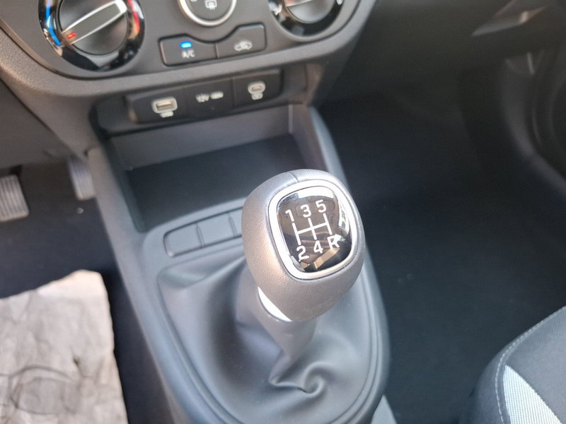 Hyundai i10 nuova a Latina (19)