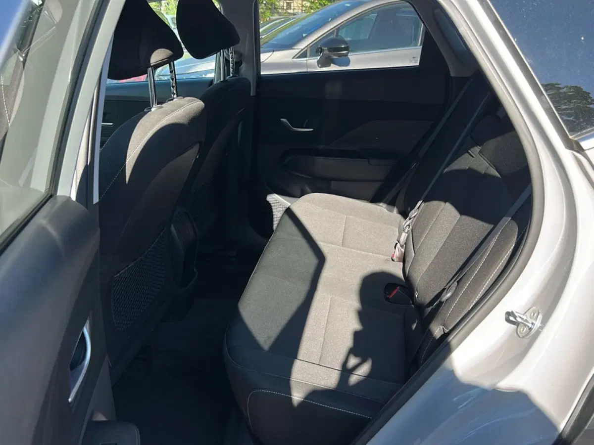 Hyundai Kona usata a Roma (12)