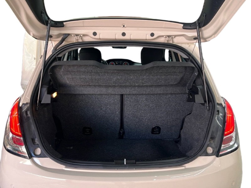 Lancia Ypsilon usata a Roma (10)