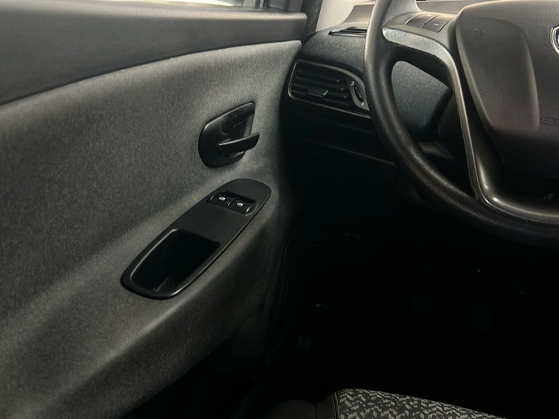 Lancia Ypsilon usata a Roma (13)