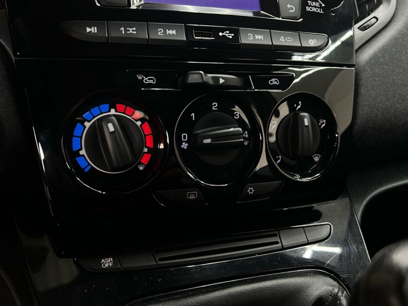 Lancia Ypsilon usata a Roma (19)