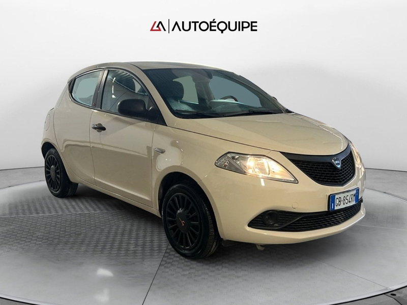 Lancia Ypsilon usata a Roma (7)