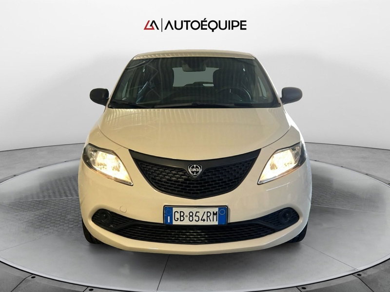 Lancia Ypsilon usata a Roma (8)