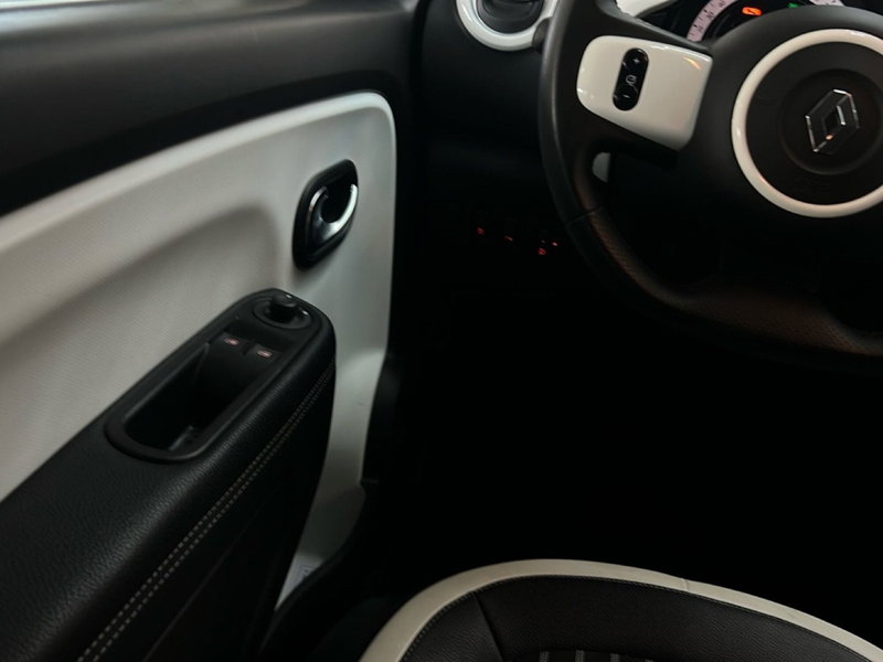 Renault Twingo nuova a Roma (13)