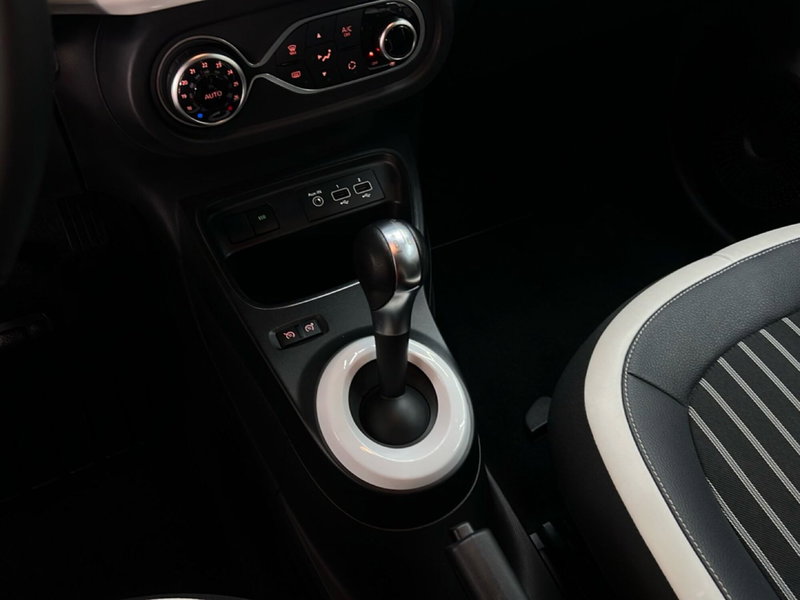 Renault Twingo nuova a Roma (16)