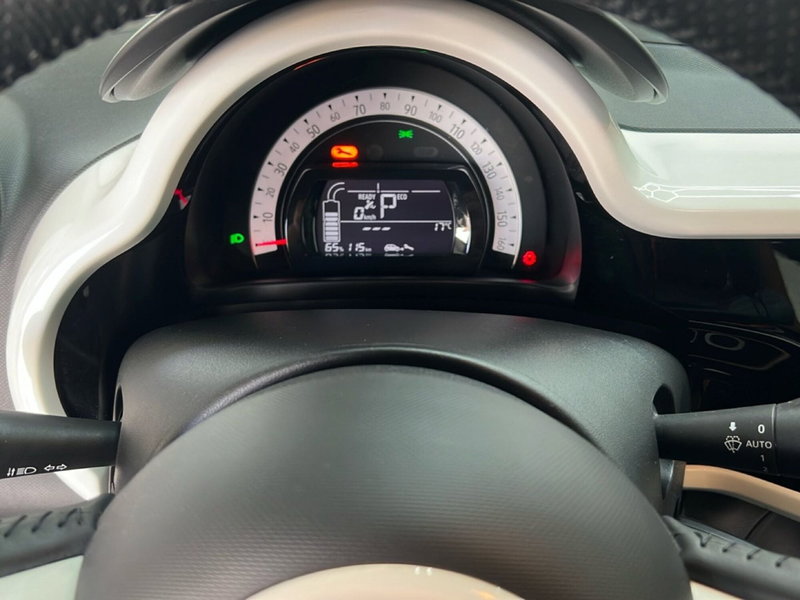 Renault Twingo nuova a Roma (17)