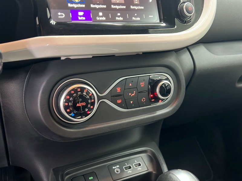 Renault Twingo nuova a Roma (19)