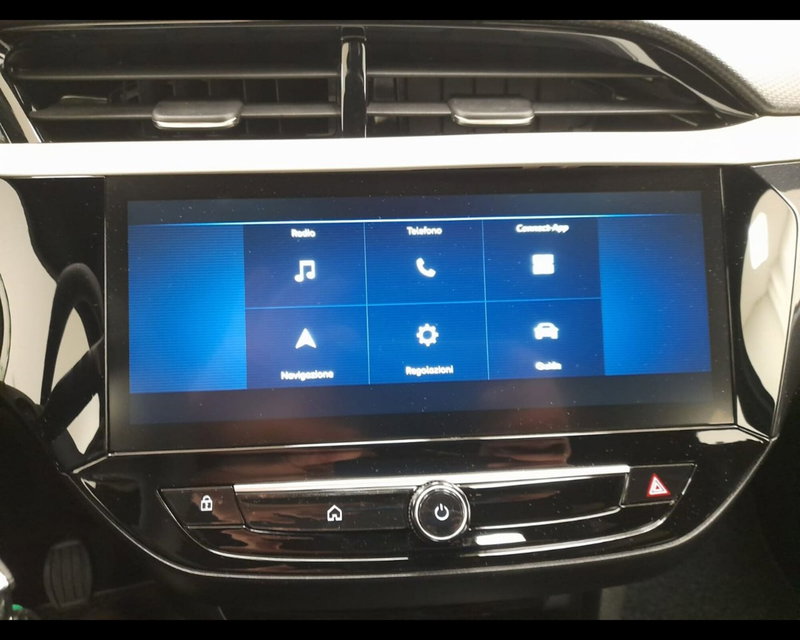 Opel Corsa nuova a Savona (15)