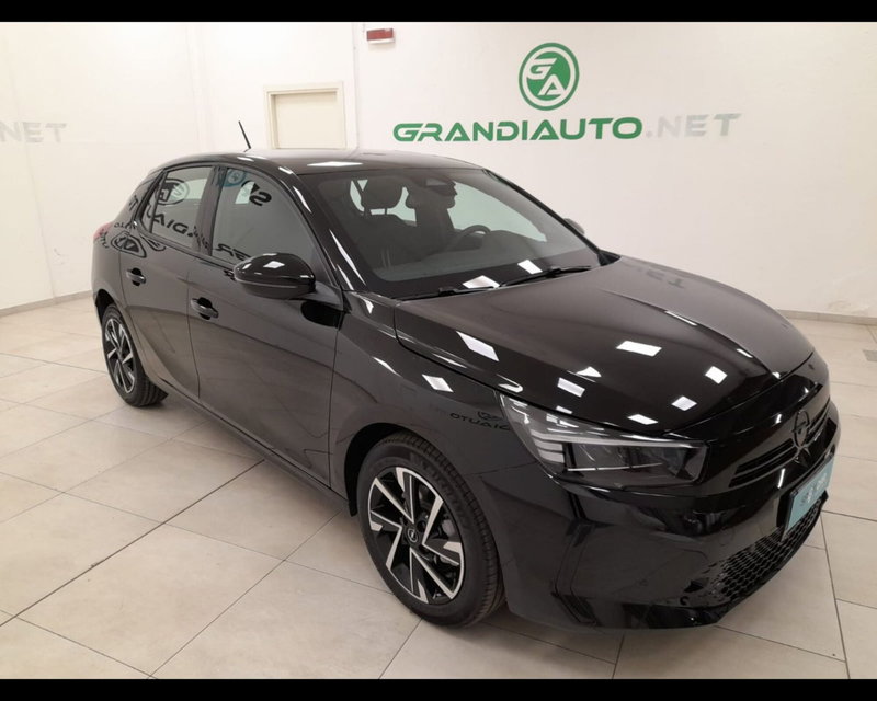 Opel Corsa nuova a Savona (8)