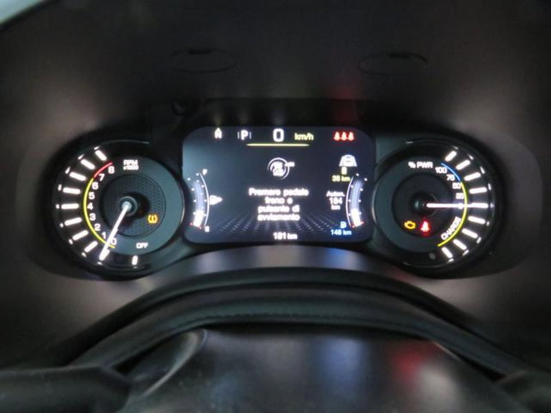 Jeep Renegade nuova a Lodi (12)