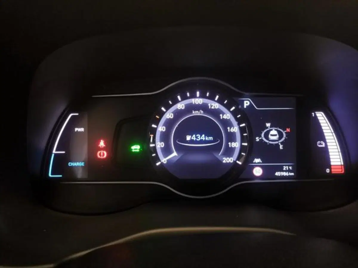 Hyundai Kona usata a Messina (17)