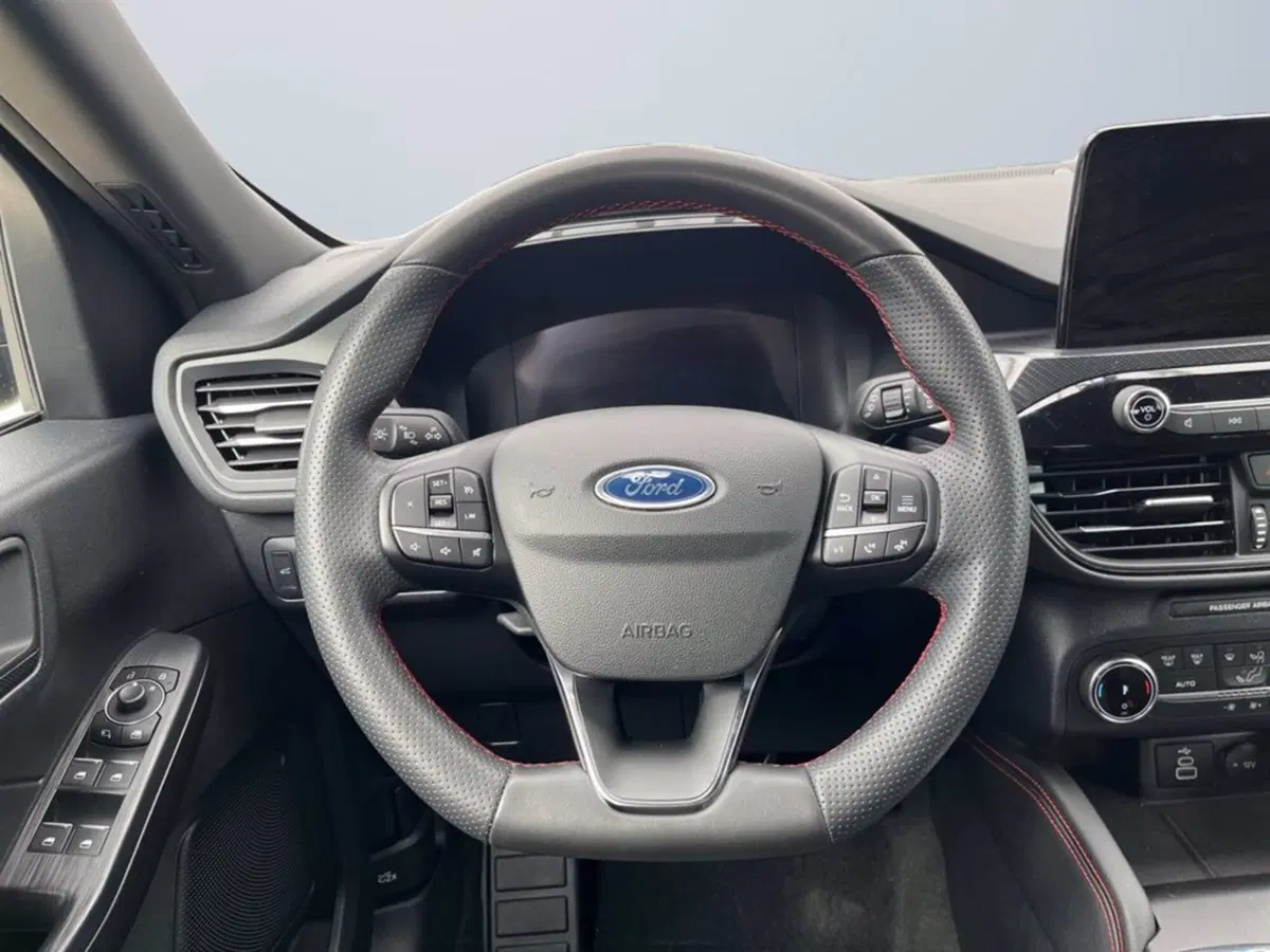 Ford Kuga usata a Milano (13)