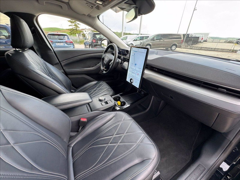 Ford Mustang Mach-E usata a Matera (10)