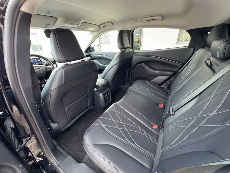 Ford Mustang Mach-E usata a Matera (11)