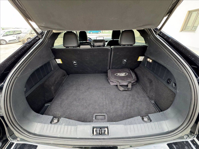 Ford Mustang Mach-E usata a Matera (14)