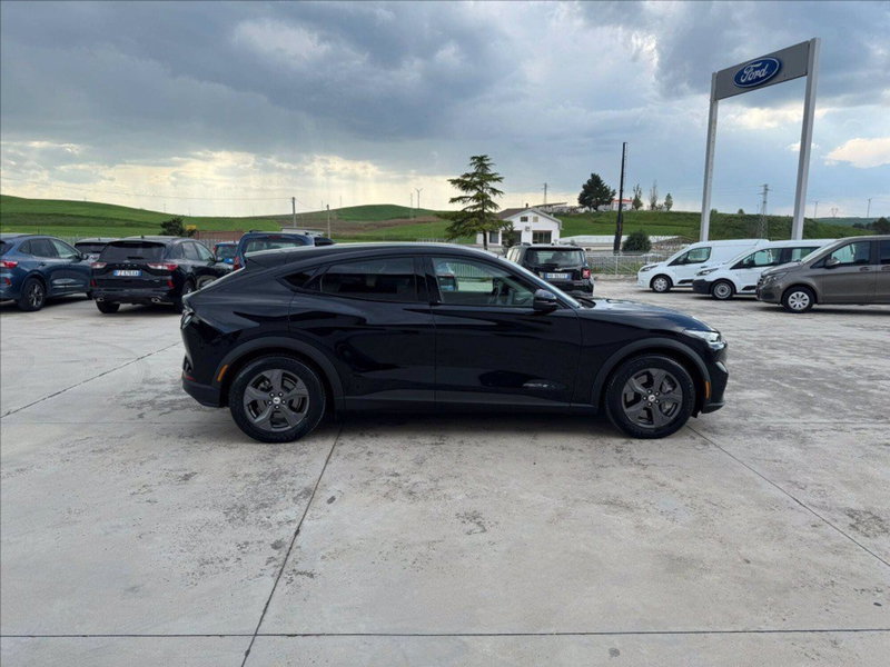 Ford Mustang Mach-E usata a Matera (8)