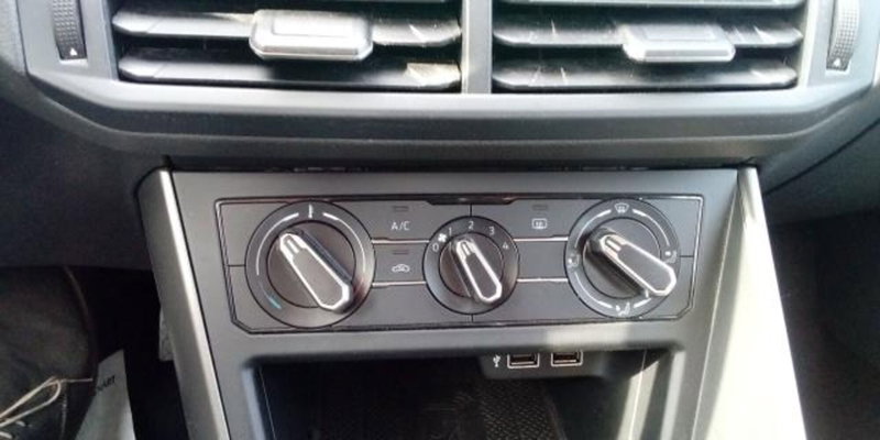 Volkswagen Polo usata a Udine (18)