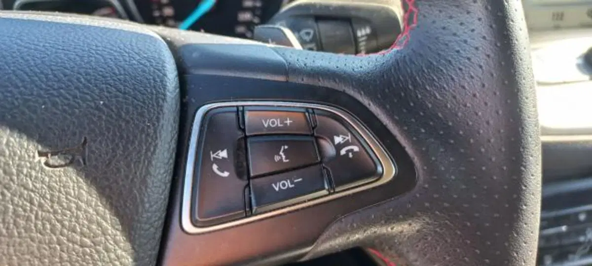 Ford Kuga usata a Udine (18)