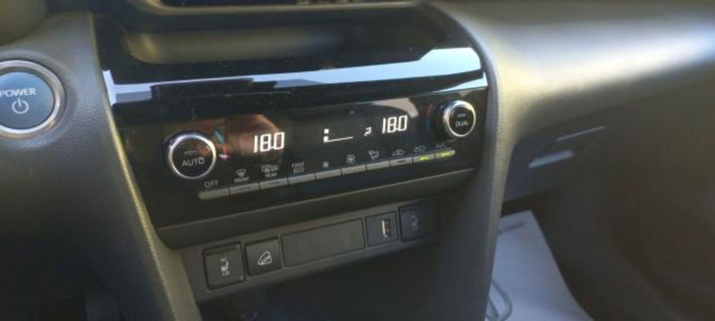 Toyota Yaris Cross usata a Udine (14)