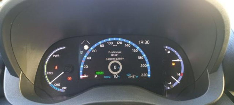 Toyota Yaris Cross usata a Udine (16)