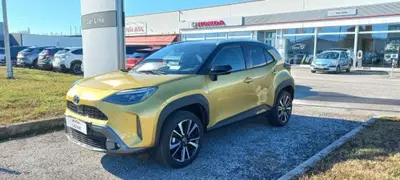 Toyota Yaris Cross 1.5 Hybrid 5p.E-CVT AWD-i Orange Edition del 2022 usata a Tavagnacco